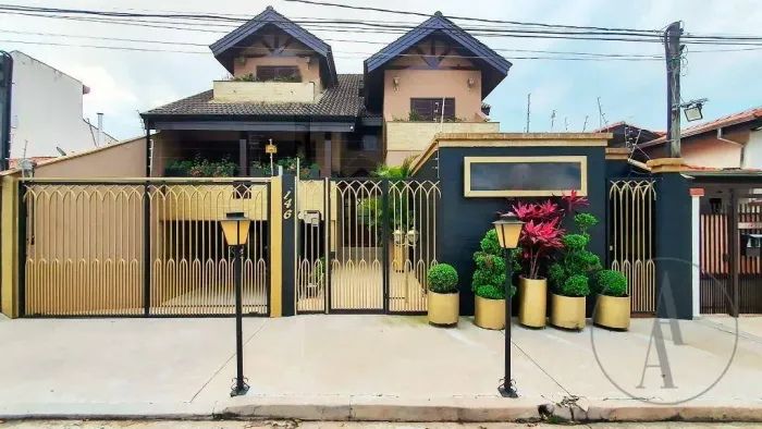 Casa com 4 dormitórios - Jardim Paulistano