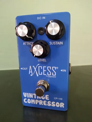 Pedal Vintage Compressor "AXCESS" - by Giannini - Semi Novo - Único Dono.
