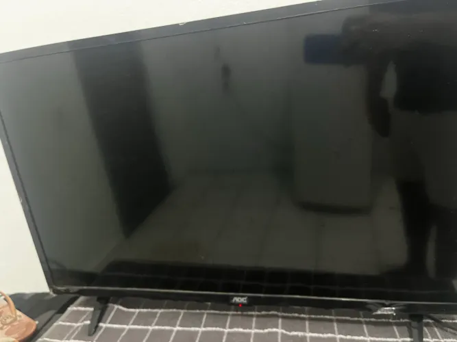 Televisão 32 Polegadas com tela azul