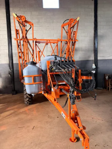 Pulverizador jacto ad18 2000 Litros 