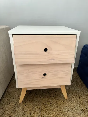 Mesa de cabeceira - Mobly