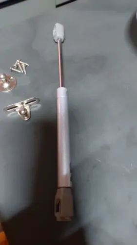 Pistão para porta de armário 