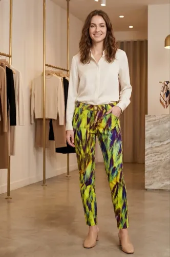 ? Calça Morena Rosa - Estilo e Exclusividade ?  Perfeita para quem ama um look moderno 