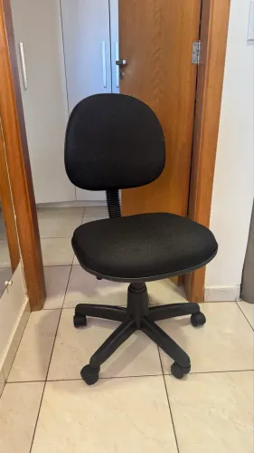 Cadeira de escritório de rodinhas