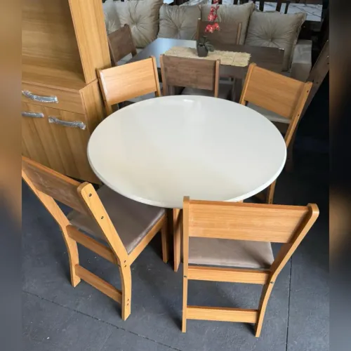 Mesa com 4 cadeiras - entrego hoje