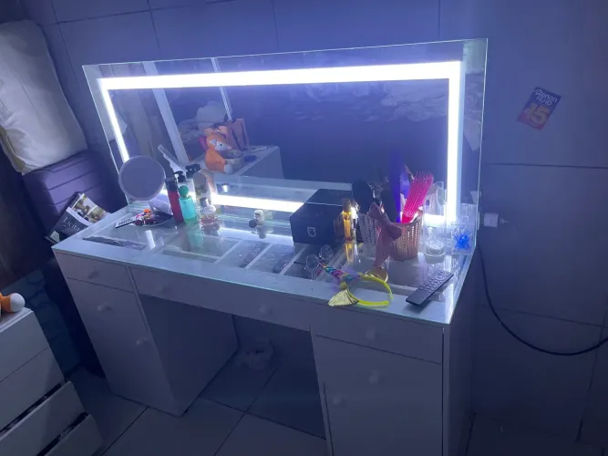 Cômoda com led