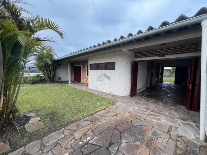 Casa em laje com 3 dormitórios à venda no Bairro Salinas em Cidreira/RS