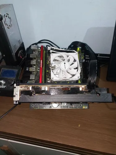 RX 580 8GB + PLACA MAE X99 + E5 2640 V3