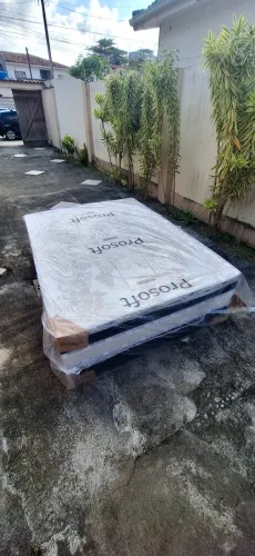 Cama box. 12 cm de espuma