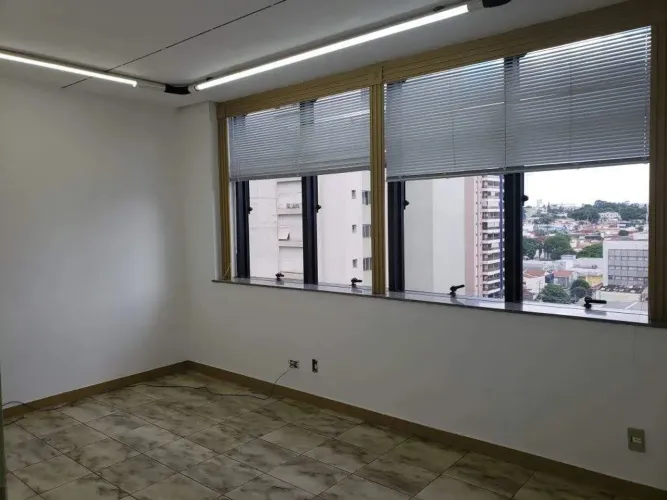 Sala Comercial no Bairro Centro, 1 vaga, Condominio Saint Moritz