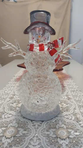 Enfeite de Natal em acrílico com detalhes pintados