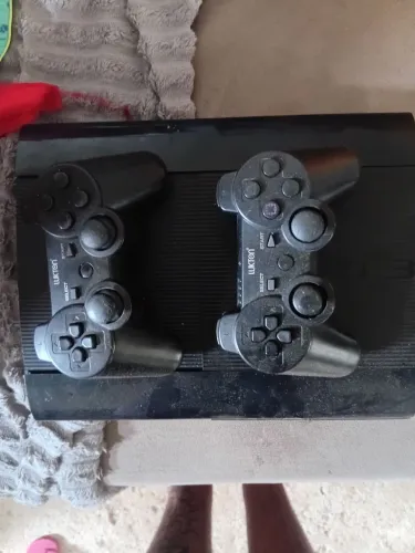 Ps3 está parado luz vermelha nao tenho interesse em ajeitar por isso estou vendendo