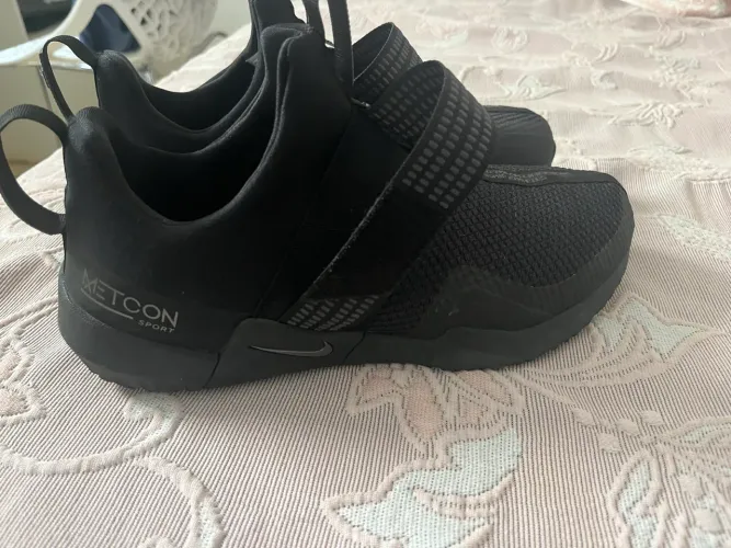 Tênis Nike metcom sports