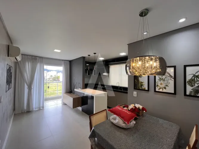 Apartamento com 3 quartos, sendo 1 suíte, sacada com churrasqueira e 1 vaga de garagem no