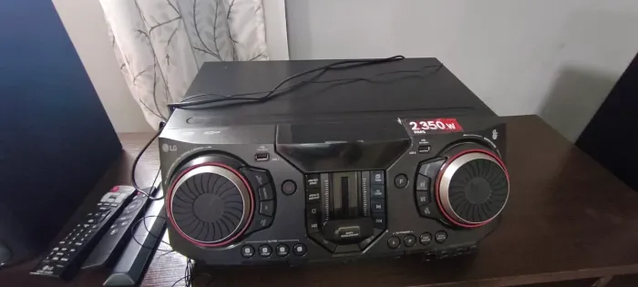 Som LG 2350w e rack