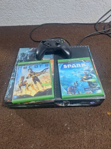 XBOX ONE 500GB CUSTOMIZADO COM 1 CONTROLE E 2 MIDIAS ACEITO CARTÃO DE CRÉDITO