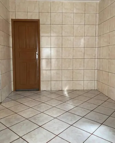 Vende-se Sobrando em Cariacica (ES), aceito entrada 
