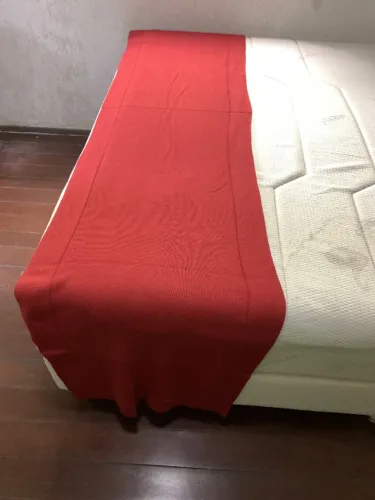 Vendo Peseira de Cama Trussardi
