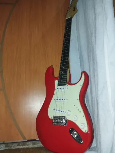 Guitarra Memphis MG 30