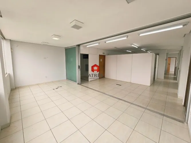 Sala comercial para locação localizada no Setor Nova Suíça.