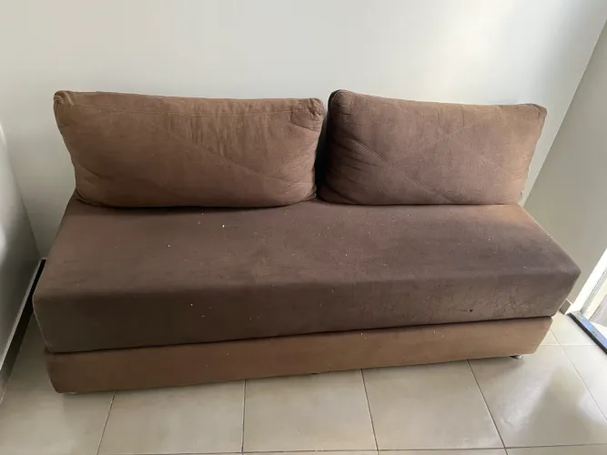 Sofá cama muito conservado 