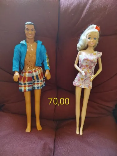 Réplicas de boneco Ken e Barbie