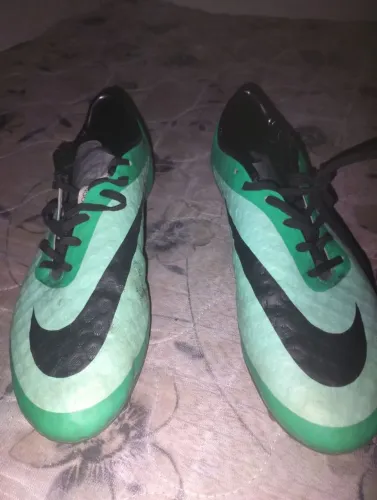 Chuteira Hypervenom do Neymar, rara e pouco usada!