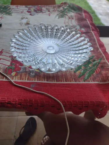 Taça de mesa que pode ser usada de várias formas. Peça vintage de cristal.