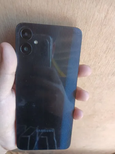 Celular a05, nao sei oque deu nele, ele nao liga a tela e so vibra