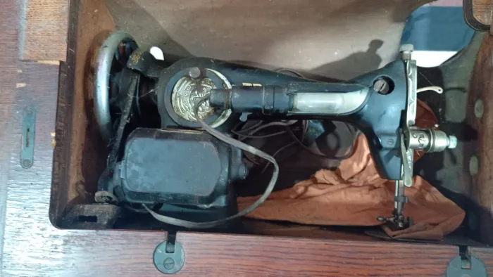 Máquina de costura antiga