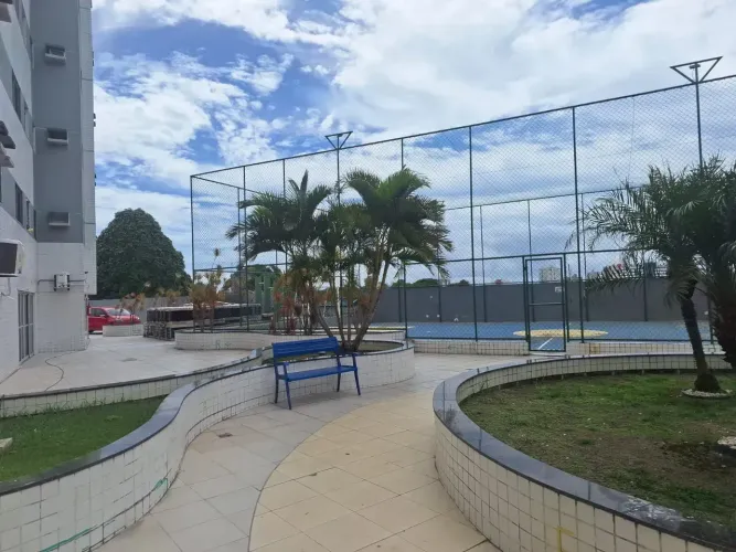 Imóvel para venda possui 50 metros quadrados com 2 quartos em Farol - Maceió - AL