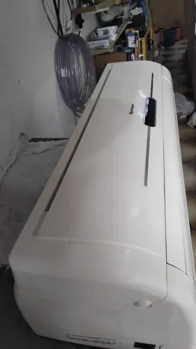 Ar Cond. " INSTALADO " 18000 btus Springer