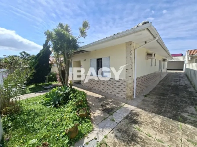 Excelente Casa 3 dormitório(s) em Pântano do Sul - Florianópolis