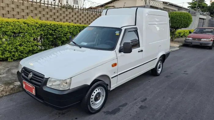 Fretes de fiorino dentro e fora de Goiânia 