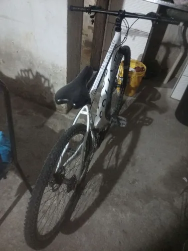 Vendendo bicicleta aro29