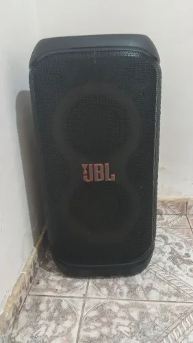 Vende se JBL 320