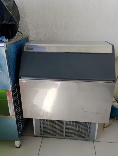 Máquina de gelo everest 150 kl