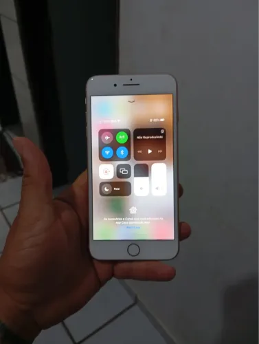 iPhone 8plus 64 gigas novo tá Eli nunca Mexido em nada tudo original