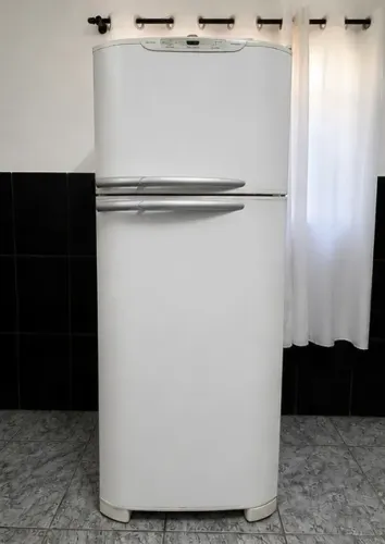 Geladeira Electrolux Frost Free - 413L