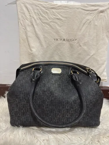 Bolsa Victor Hugo Preta