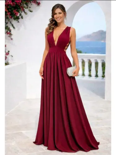 Vestido longo de madrinha, festa, baile, convidada e formatura