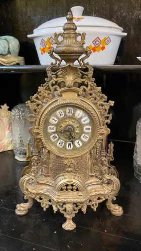 Lindo relógio antigo francês em bronze