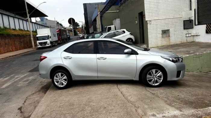 Toyota Corolla GLI 1.8 Flex 16V Aut. 2017