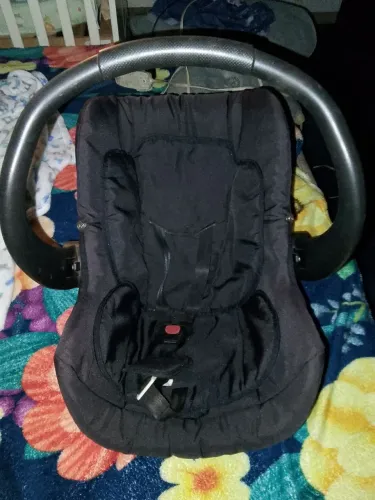 Bebê conforto bem conservado