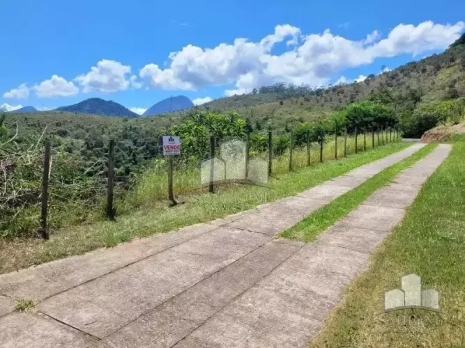Terreno com 4.000 m² em Itaipava