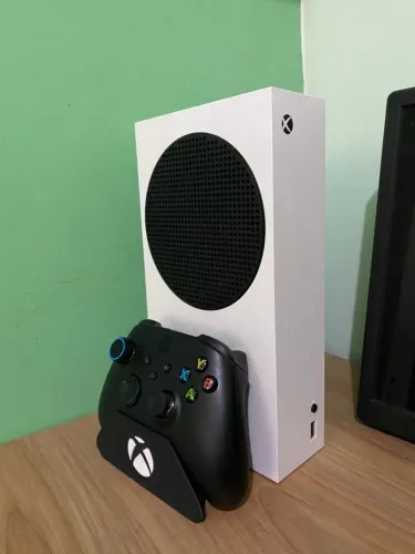 Xbox Series S completo + controle original (conservado)