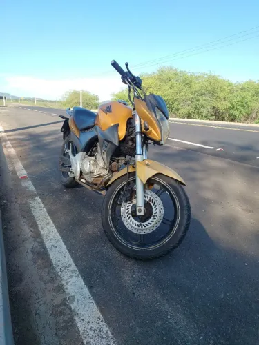 Cb300 2010 bem conservada