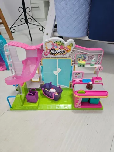 Vendo combo de brinquedos Shopkins e Polly!