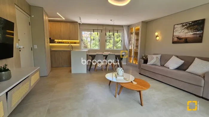 Apartamento 2 dormitórios a 150m da Praia em Jurerê