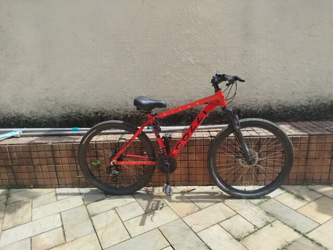 vende se bicicleta aro 26 colli Siena cor vermelha em ótimo estado